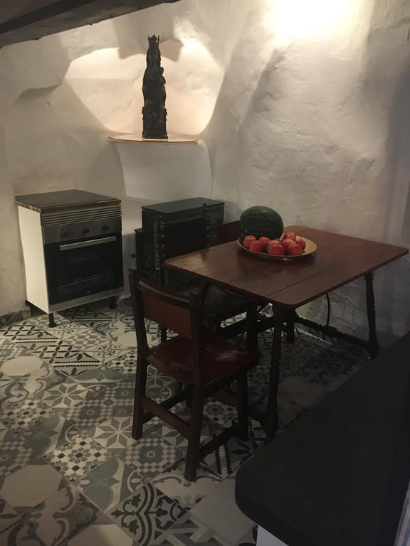 Stadthaus Mitten Im Kuenstlerviertel Von Arta Mit Zwei Wohnungen ภายนอก รูปภาพ
